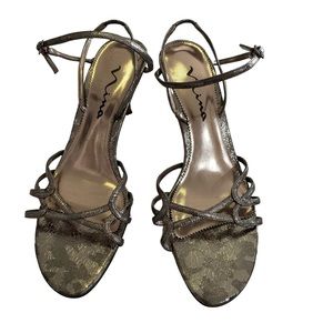 Women’s Nina Silver Heels Size 10M